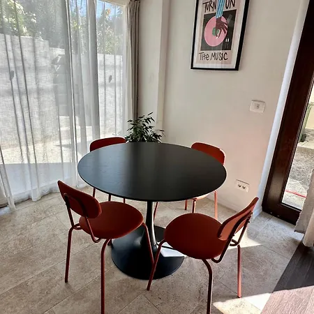 Apartment Rosemarin Orange Koper